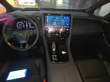 2023 Toyota Vellfire с пробегом 41 000 км