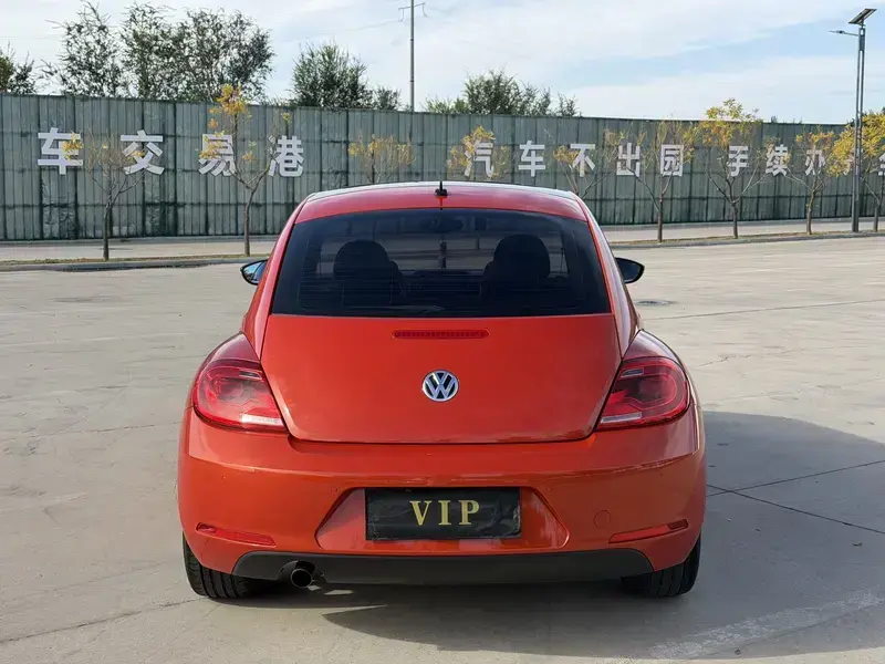 2016 Volkswagen Beetle с пробегом 104 000 км