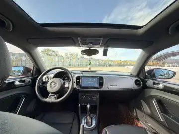 2016 Volkswagen Beetle с пробегом 104 000 км