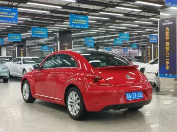 2014 Volkswagen Beetle с пробегом 85 000 км