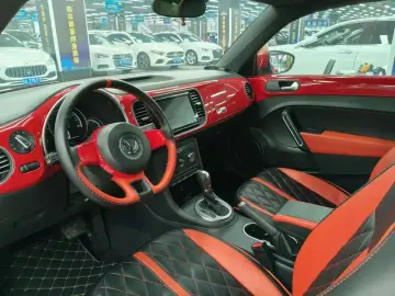 2014 Volkswagen Beetle с пробегом 85 000 км