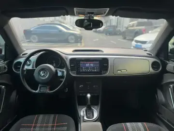 2016 Volkswagen Beetle с пробегом 45 000 км