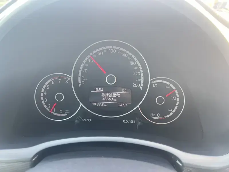 2016 Volkswagen Beetle с пробегом 45 000 км