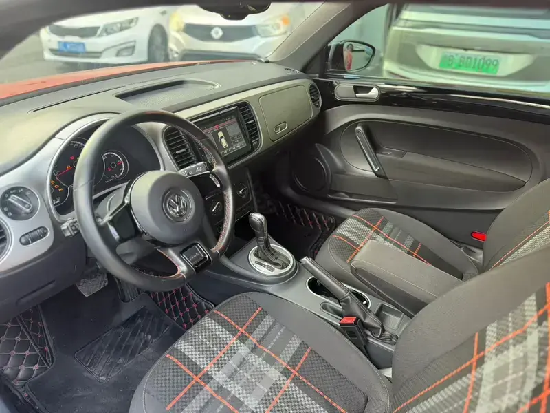 2016 Volkswagen Beetle с пробегом 45 000 км