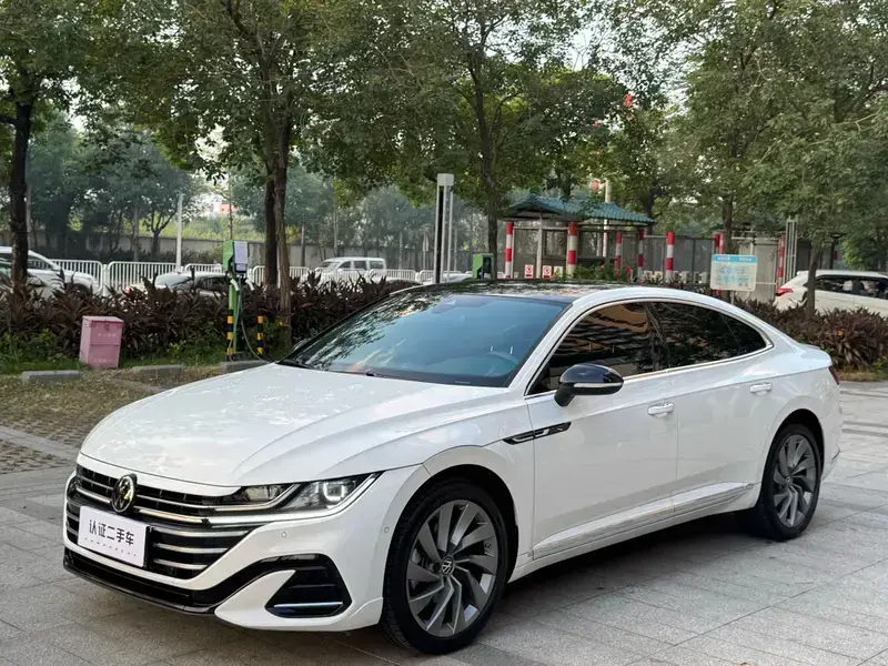 2024 Volkswagen Passat CC с пробегом 33 000 км