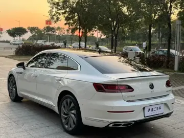 2024 Volkswagen Passat CC с пробегом 33 000 км