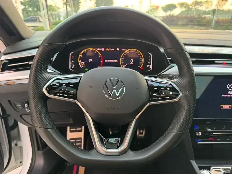 2024 Volkswagen Passat CC с пробегом 33 000 км