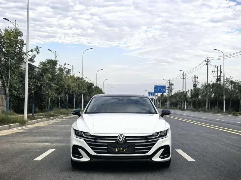 2024 Volkswagen Passat CC с пробегом 22 000 км