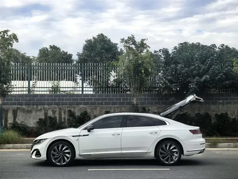 2024 Volkswagen Passat CC с пробегом 22 000 км