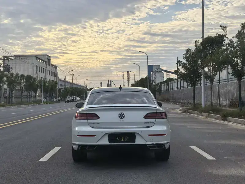2024 Volkswagen Passat CC с пробегом 22 000 км
