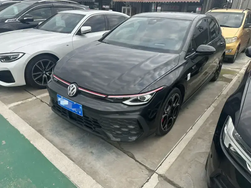 2026 Volkswagen Golf GTI с пробегом 5 000 км