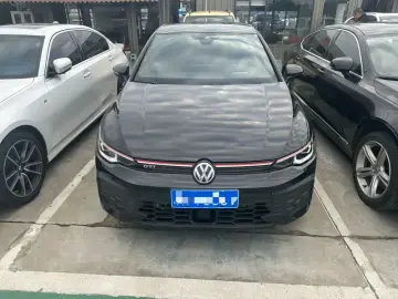 2026 Volkswagen Golf GTI с пробегом 5 000 км