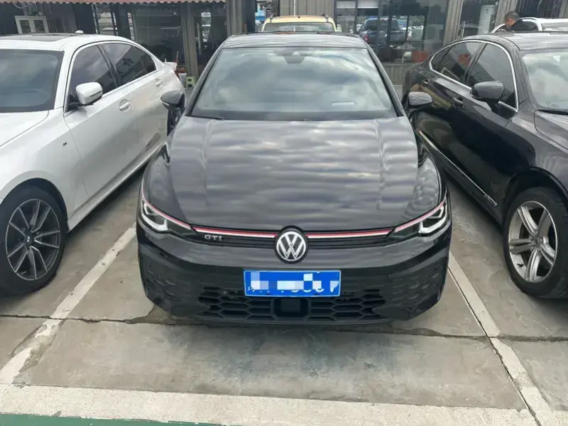 2026 Volkswagen Golf GTI с пробегом 5 000 км