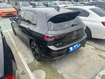 2026 Volkswagen Golf GTI с пробегом 5 000 км