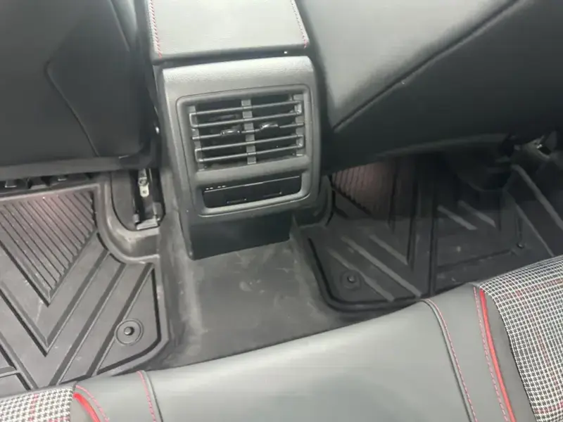 2026 Volkswagen Golf GTI с пробегом 5 000 км