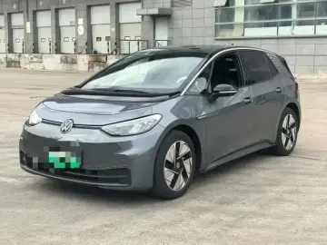 2023 Volkswagen ID.3 с пробегом 49 000 км
