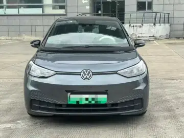 2023 Volkswagen ID.3 с пробегом 49 000 км