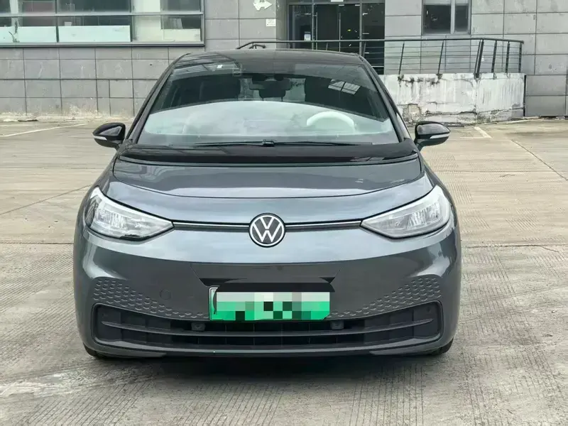 2023 Volkswagen ID.3 с пробегом 49 000 км