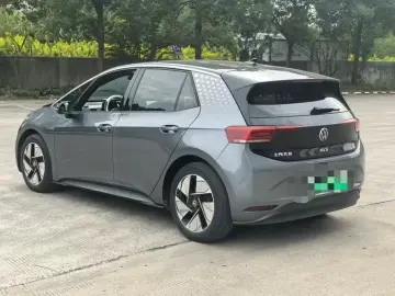 2023 Volkswagen ID.3 с пробегом 49 000 км