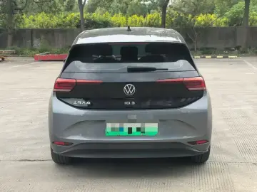2023 Volkswagen ID.3 с пробегом 49 000 км