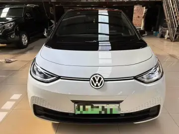 2023 Volkswagen ID.3 с пробегом 40 000 км