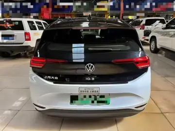 2023 Volkswagen ID.3 с пробегом 40 000 км