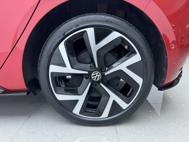2026 Volkswagen ID.3 с пробегом 24 200 км