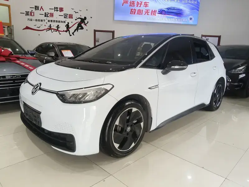 2023 Volkswagen ID.3 с пробегом 53 000 км