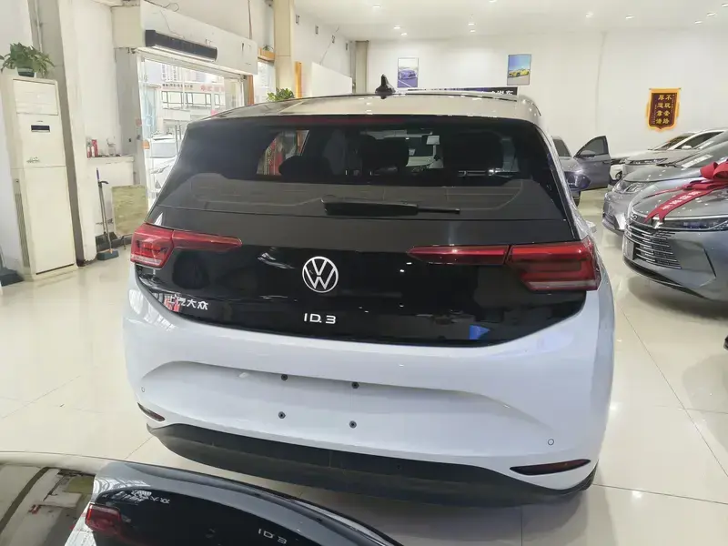 2023 Volkswagen ID.3 с пробегом 53 000 км