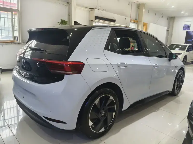 2023 Volkswagen ID.3 с пробегом 53 000 км