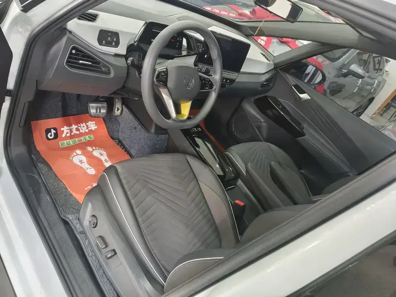 2023 Volkswagen ID.3 с пробегом 53 000 км