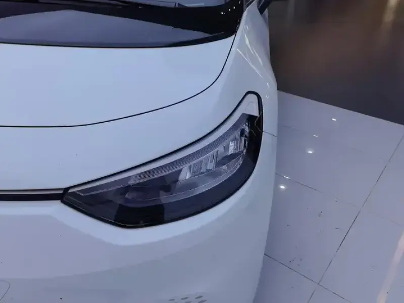 2024 Volkswagen ID.3 с пробегом 42 000 км