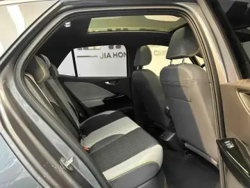 2024 Volkswagen ID.3 с пробегом 56 000 км