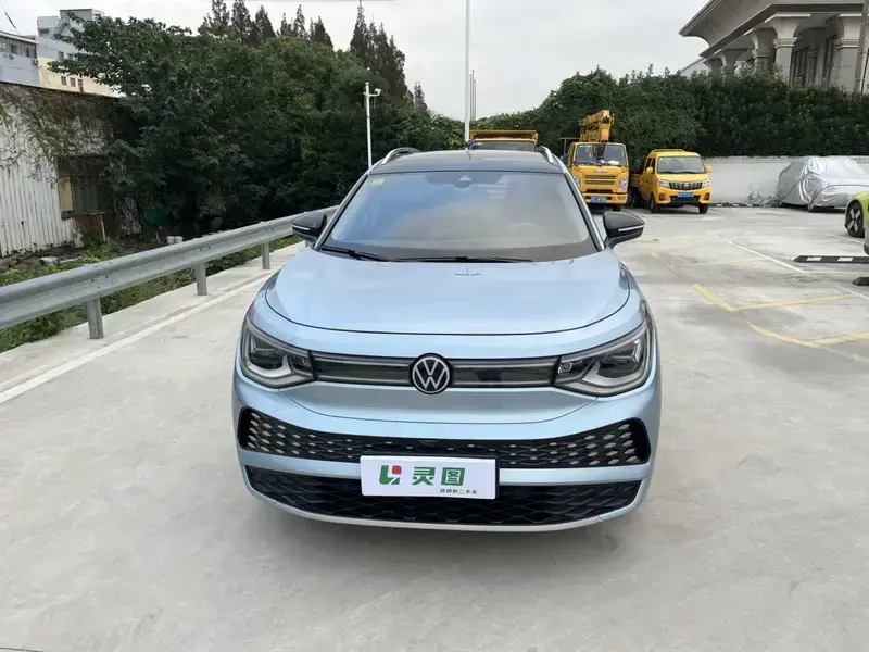 2023 Volkswagen ID.6 с пробегом 55 000 км