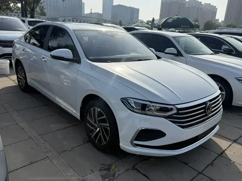 2023 Volkswagen Lavida с пробегом 39 000 км