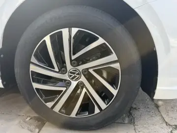 2023 Volkswagen Lavida с пробегом 39 000 км