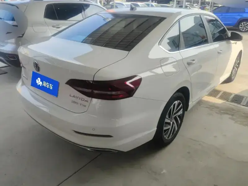2022 Volkswagen Lavida с пробегом 67 000 км
