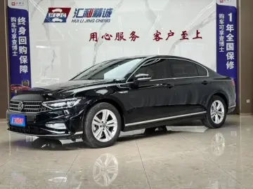 2023 Volkswagen Magotan с пробегом 33 000 км