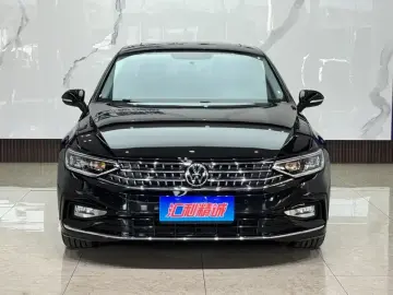 2023 Volkswagen Magotan с пробегом 33 000 км