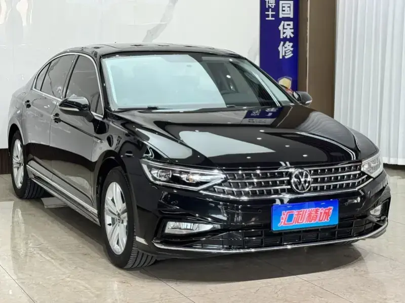 2023 Volkswagen Magotan с пробегом 33 000 км