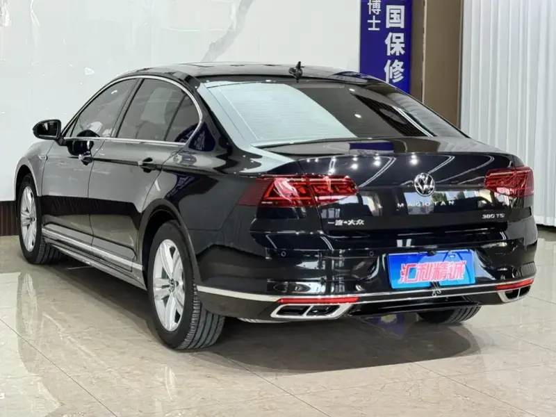 2023 Volkswagen Magotan с пробегом 33 000 км