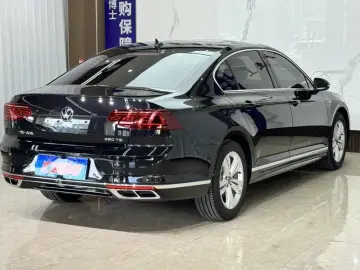2023 Volkswagen Magotan с пробегом 33 000 км