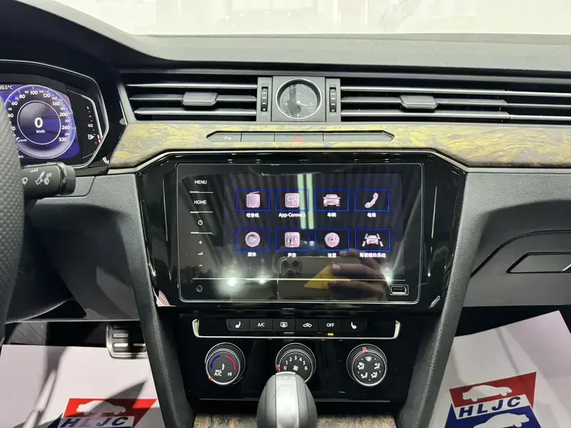 2023 Volkswagen Magotan с пробегом 33 000 км