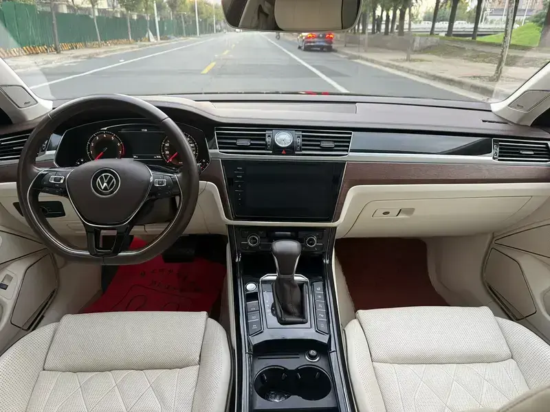 2021 Volkswagen Phideon с пробегом 120 000 км