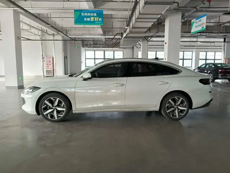 2024 Volkswagen Lamando с пробегом 15 900 км