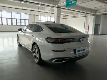 2024 Volkswagen Lamando с пробегом 15 900 км