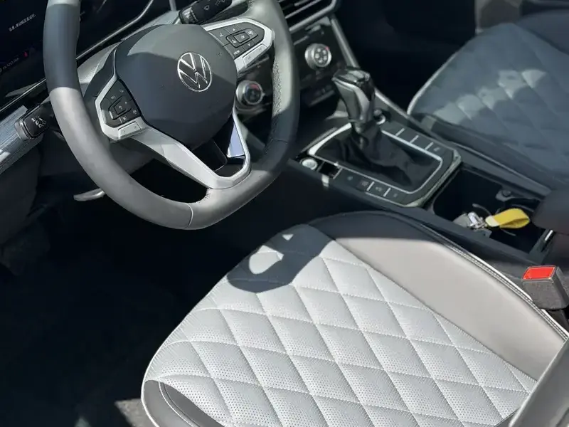 2025 Volkswagen Sagitar с пробегом 8 000 км