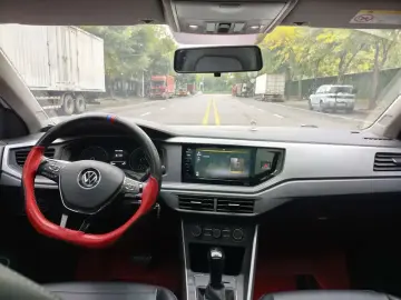 2021 Volkswagen Polo с пробегом 50 000 км