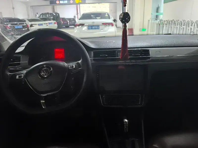 2016 Volkswagen Santana с пробегом 80 000 км