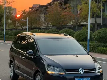 2016 Volkswagen Sharan с пробегом 130 000 км